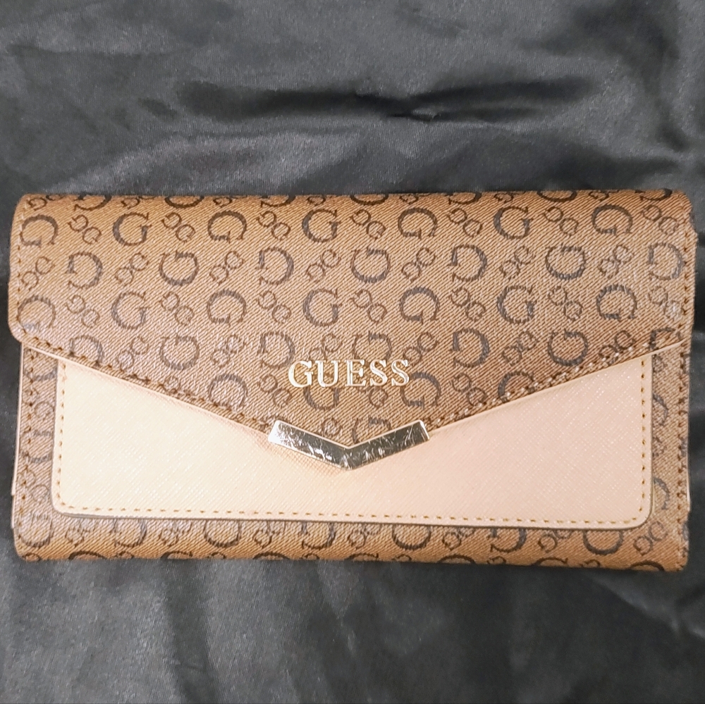 GUESS Brown and Tan Women's wallet